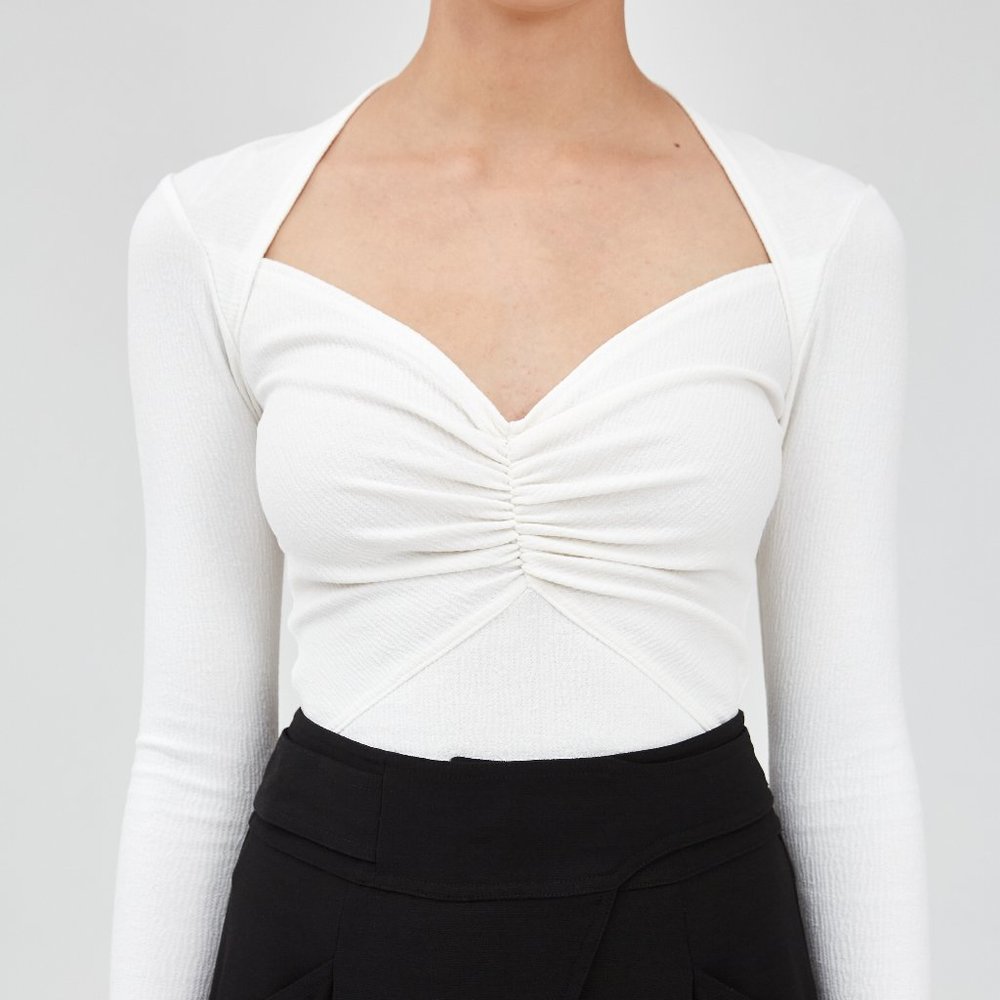 NWT C/MEO Collective White LS Sweetheart Top